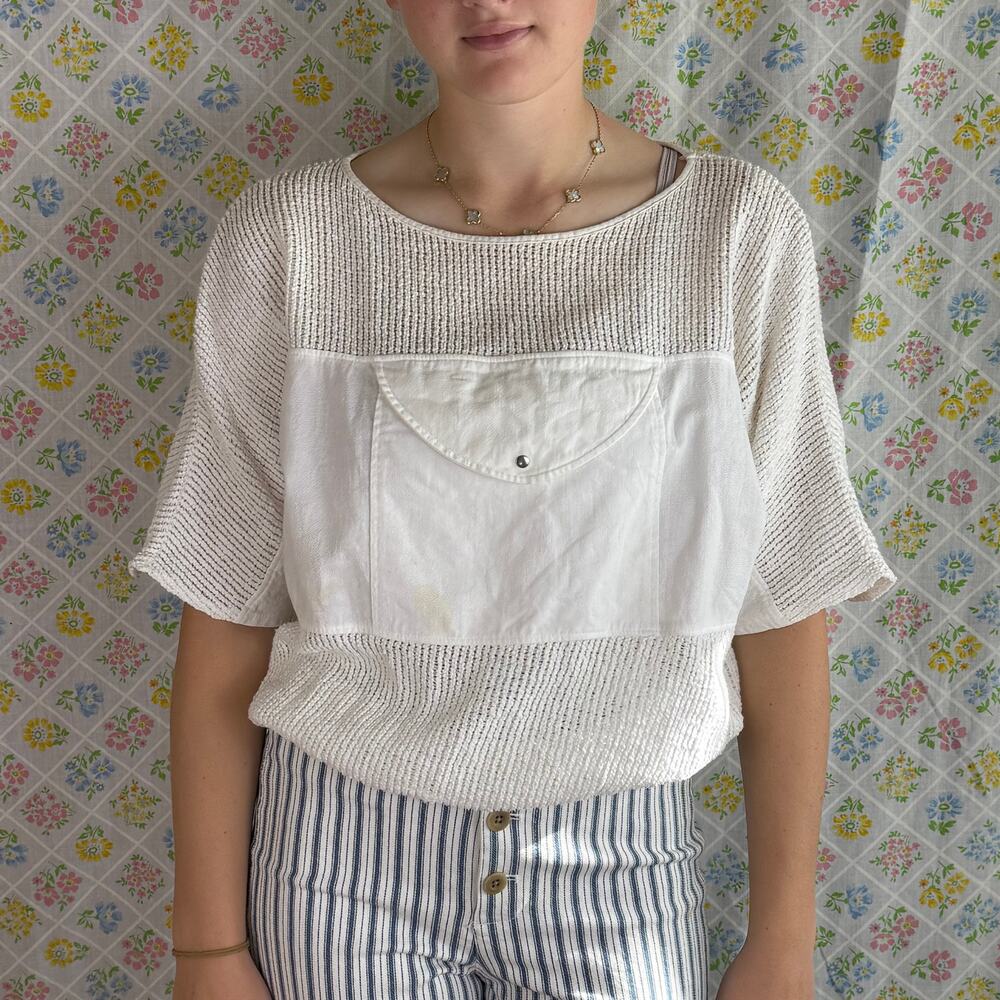 VINTAGE 80S SHORT SLEEVE WHITE SHIRT ACTION SCENE SIZE MEDIUM